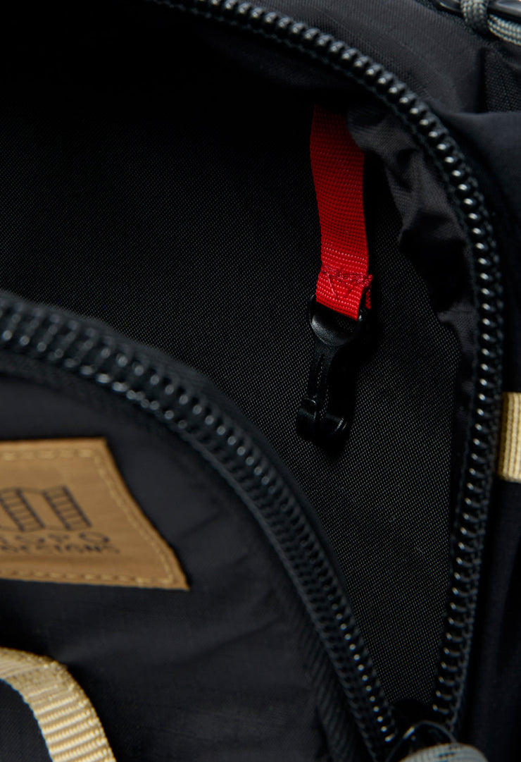 Topo Designs Mountain Hydro Hip Pack - Black / Neutral